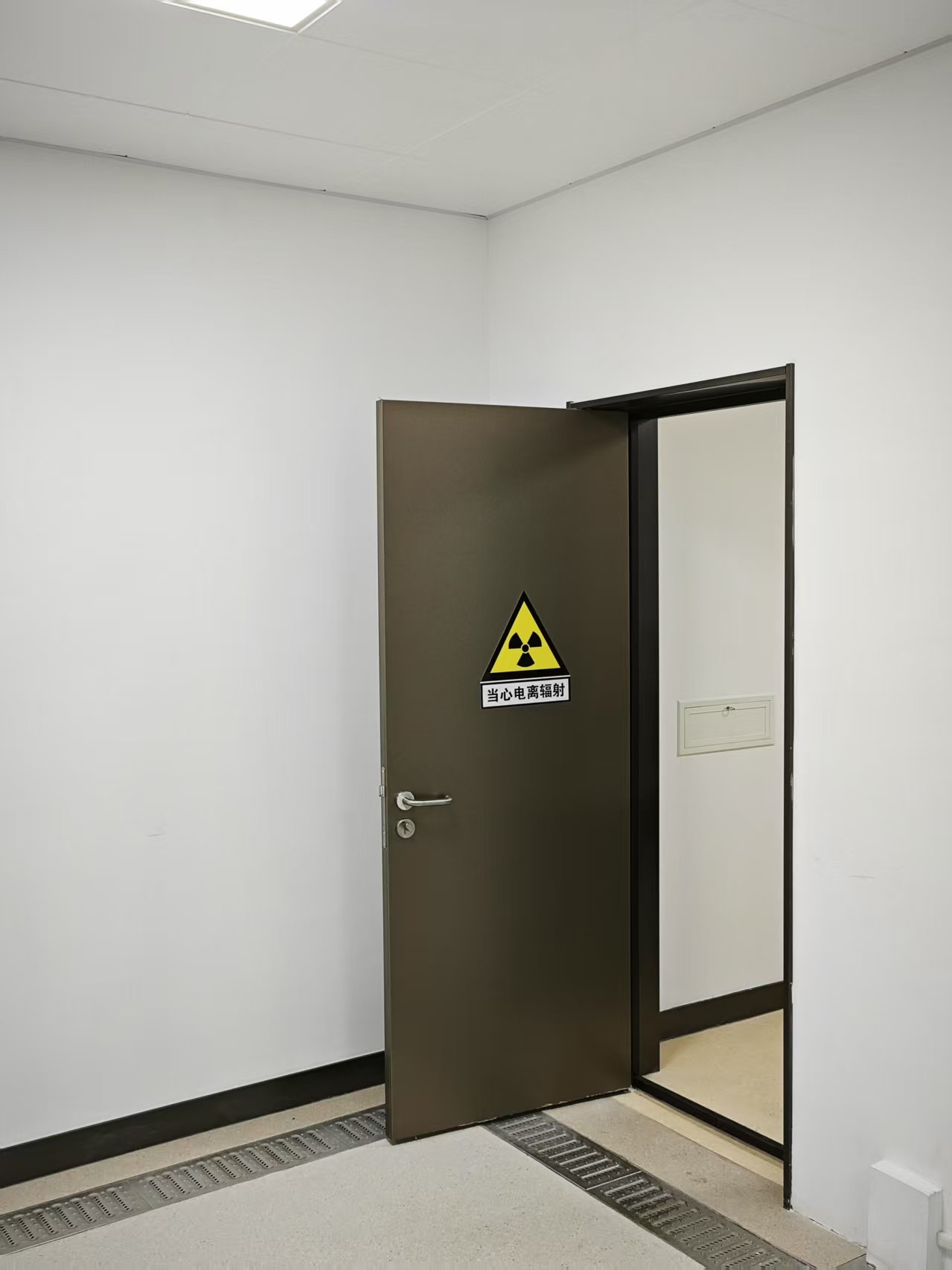 烟台CT室手动单开防护铅门